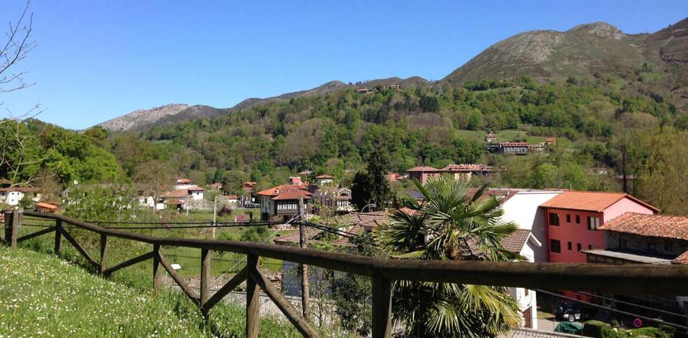 Apartamentos Aldea Del Puente Onís エクステリア 写真