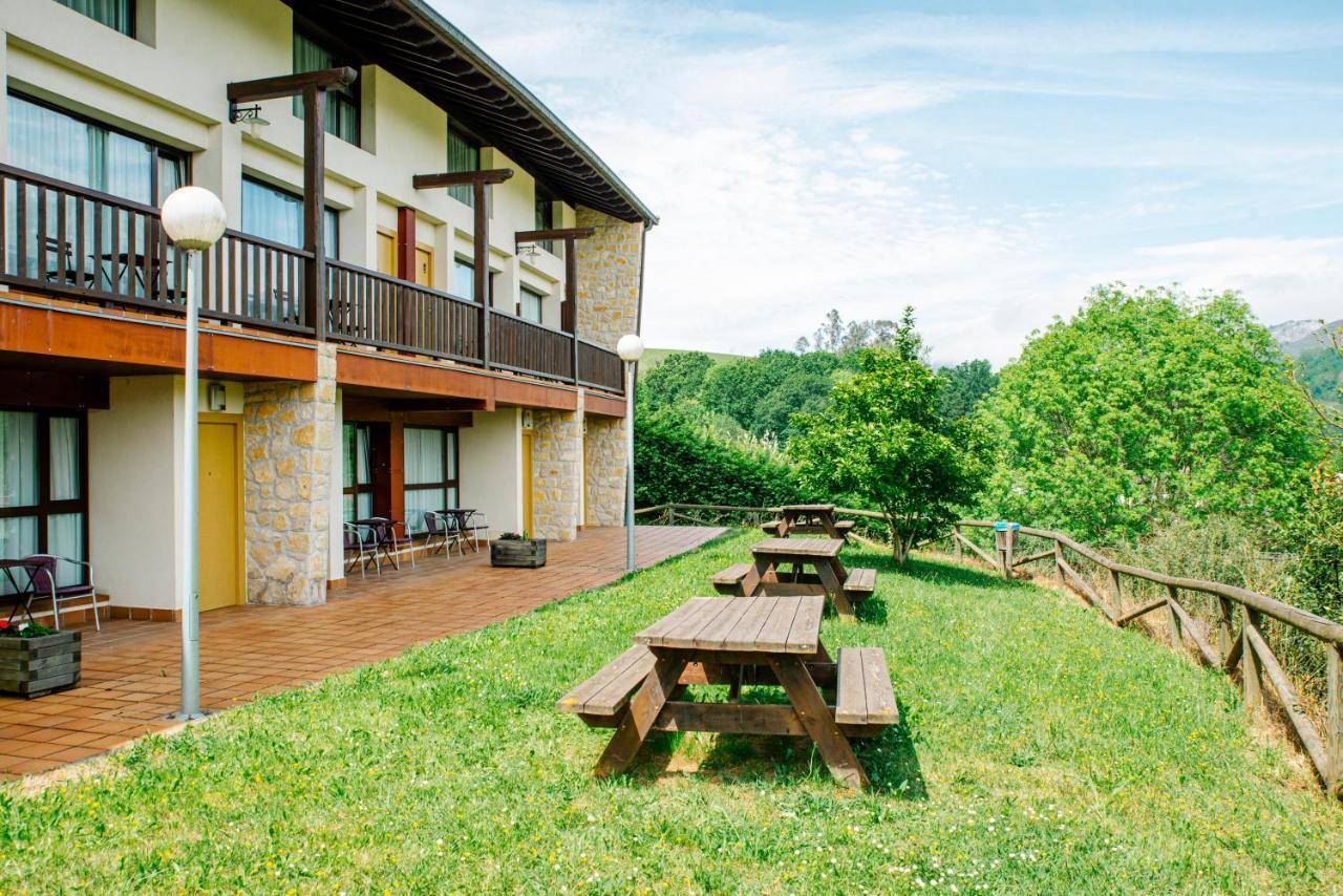 Apartamentos Aldea Del Puente Onís エクステリア 写真