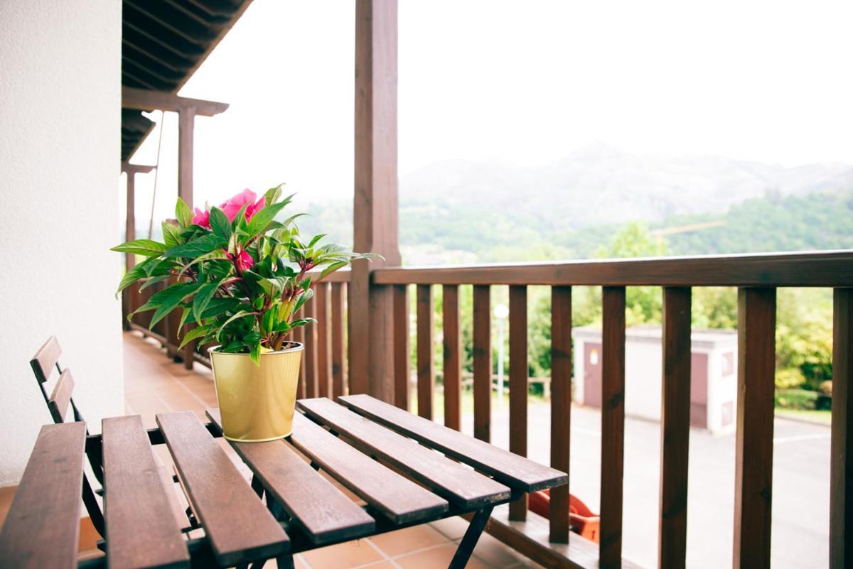 Apartamentos Aldea Del Puente Onís エクステリア 写真
