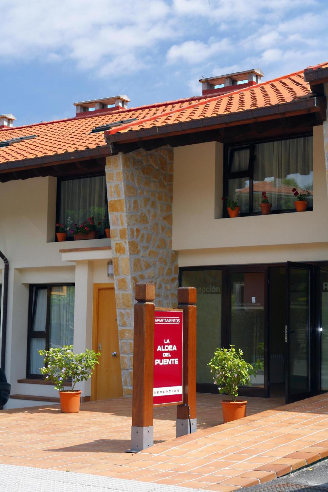 Apartamentos Aldea Del Puente Onís エクステリア 写真